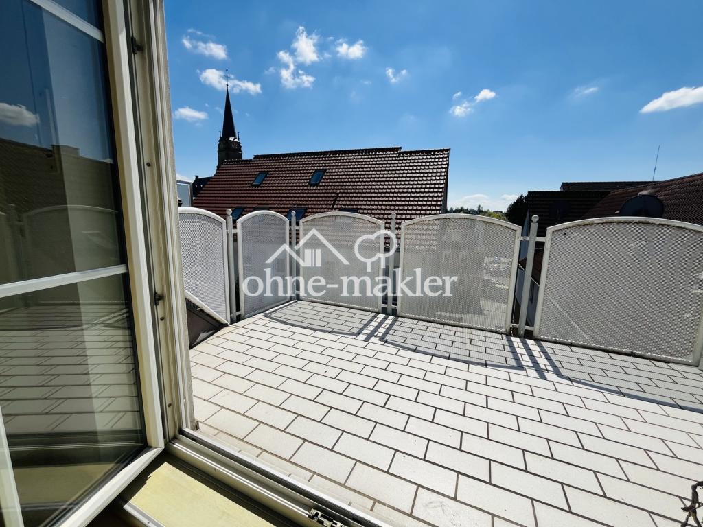 1.050€ warm - Renovierte 2,5-Zimmer-Wohnung mit EBK,Balkon,Keller&Garage - Foto 3