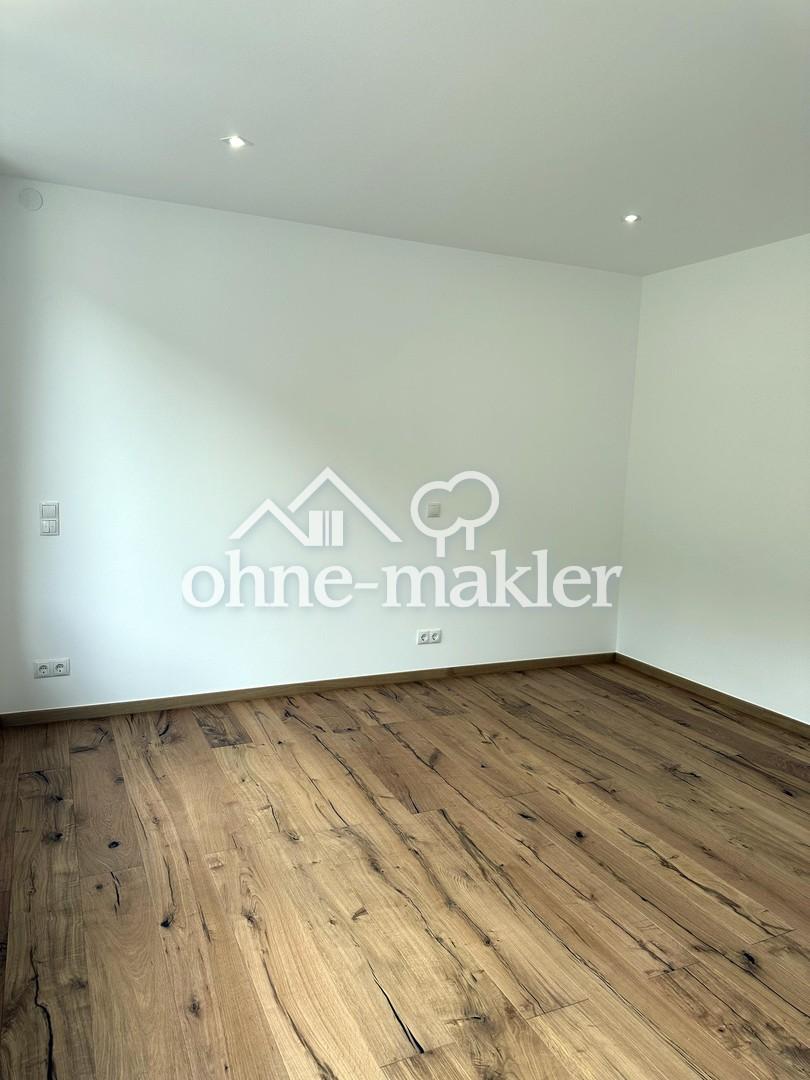 3 Zimmer Erdgeschosswohnung, Einbauküche, Terrasse und Garten - Foto 2