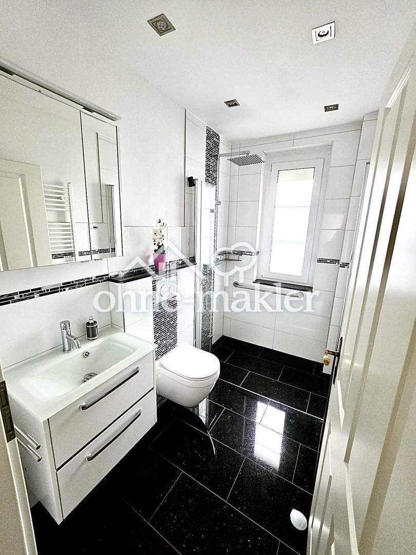 Schöne geräumige 3,5 Zimmer Wohnung direkt in Lehrte mit Einbauküche und Garten - Photo 3