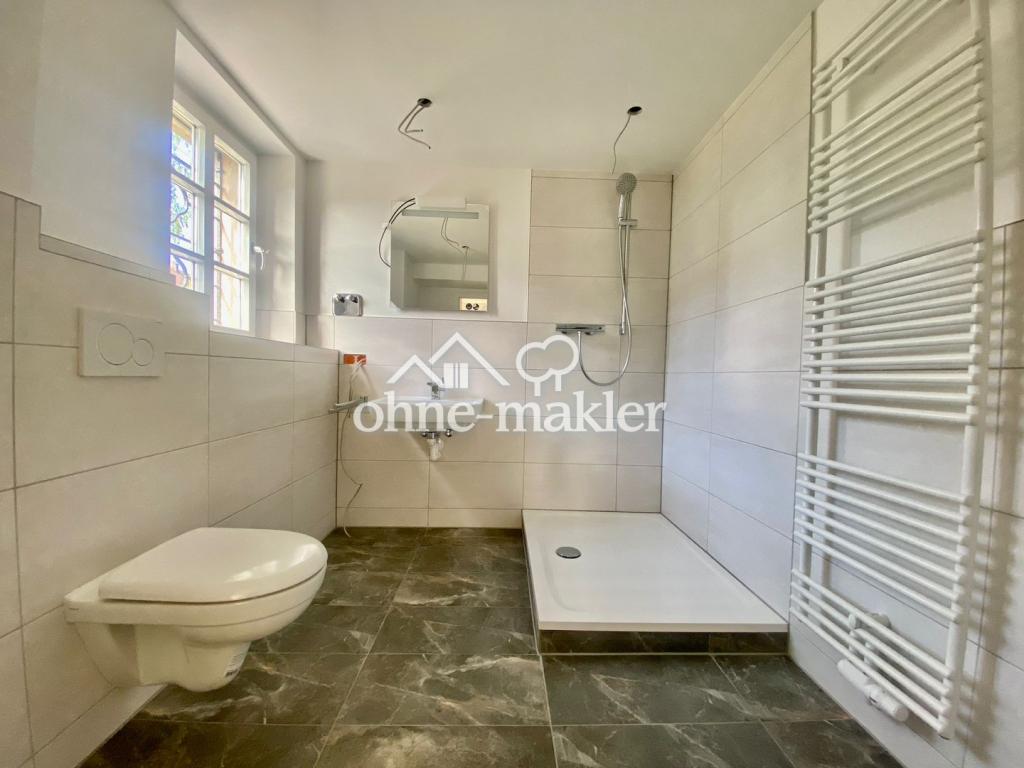 Saniertes Bad mit XXL-Dusche