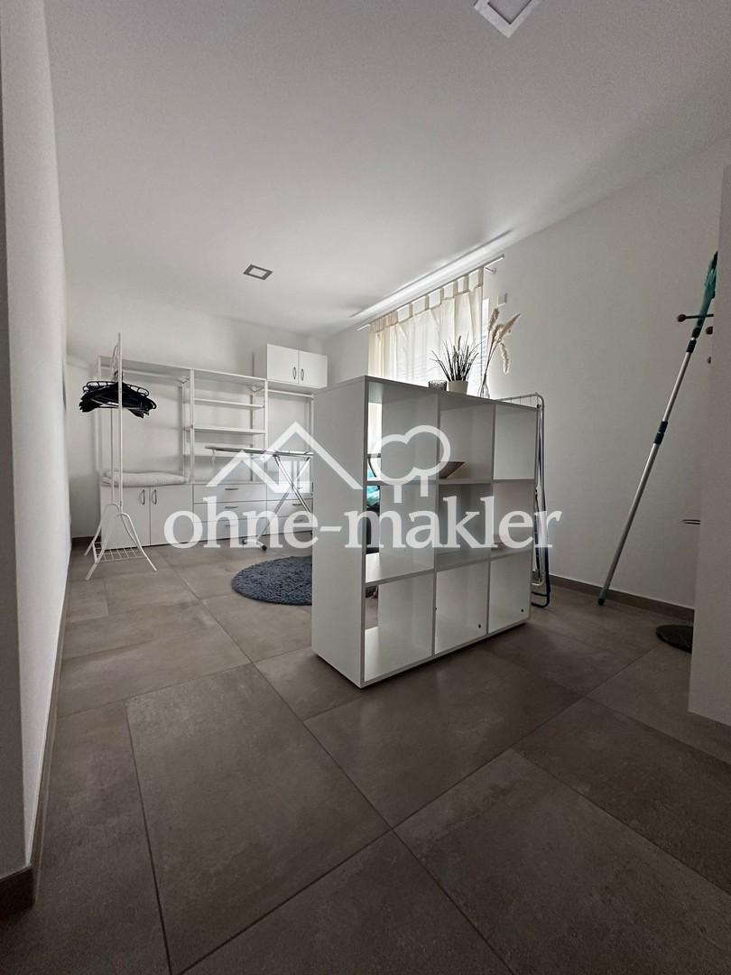 Kinderzimmer / Ankleidezimmer 