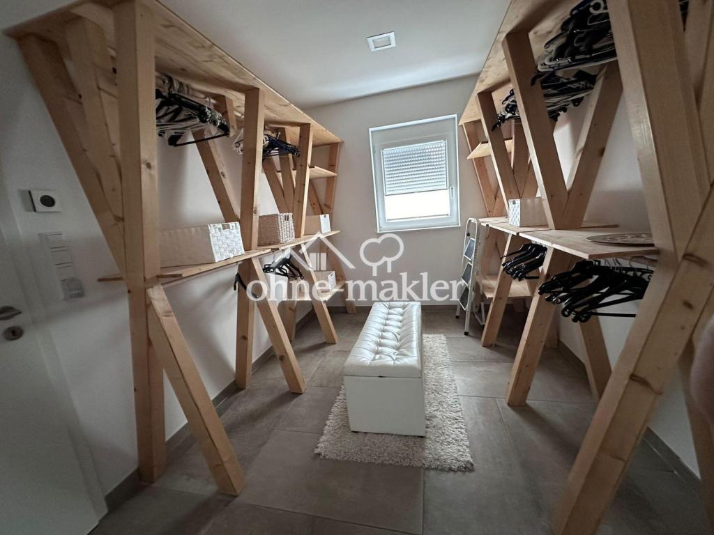 Ankleidezimmer Eltern