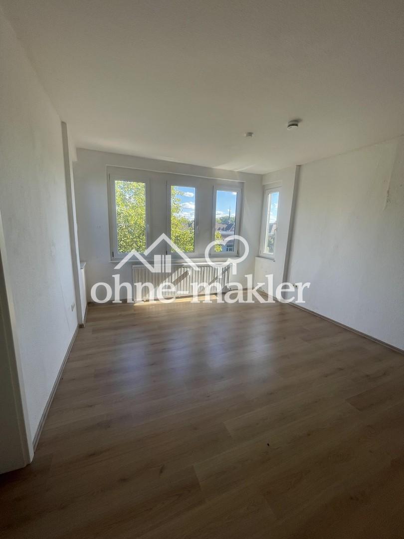 Geräumige Dachgeschosswohnung in Sterkrade - Photo 1
