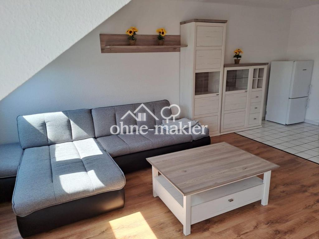 Sorglos einziehen: Traumhafte DG-Wohnung mit Balkon. Voll möbliert!! - Foto 3