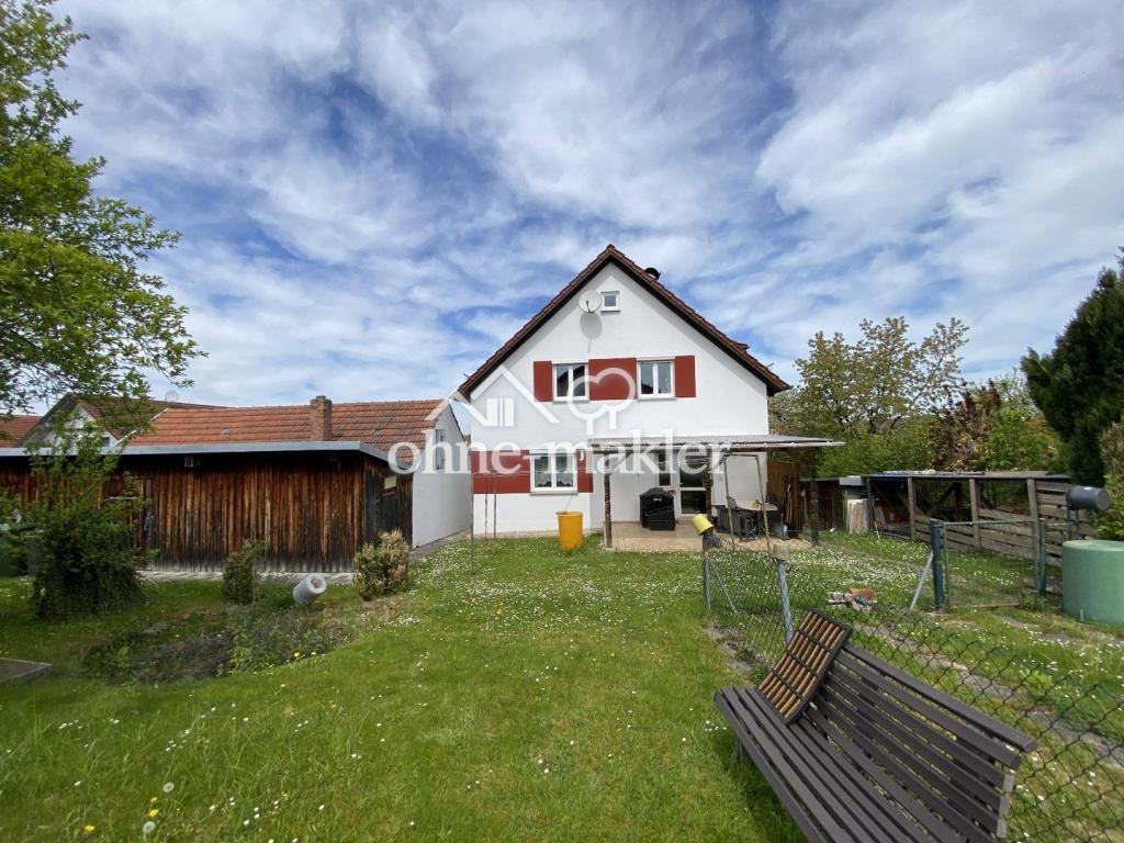 Garten mit Haus