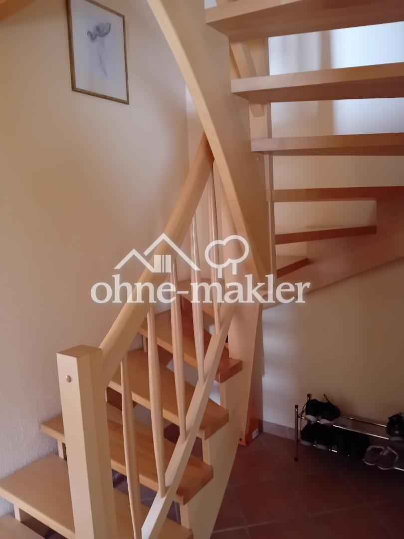 Holztreppe vom EG zum OG