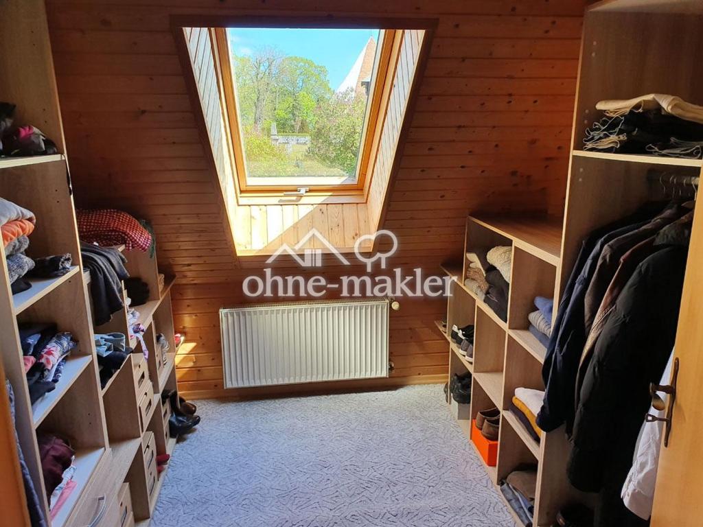 OG Ankleideraum oder kl. Büro