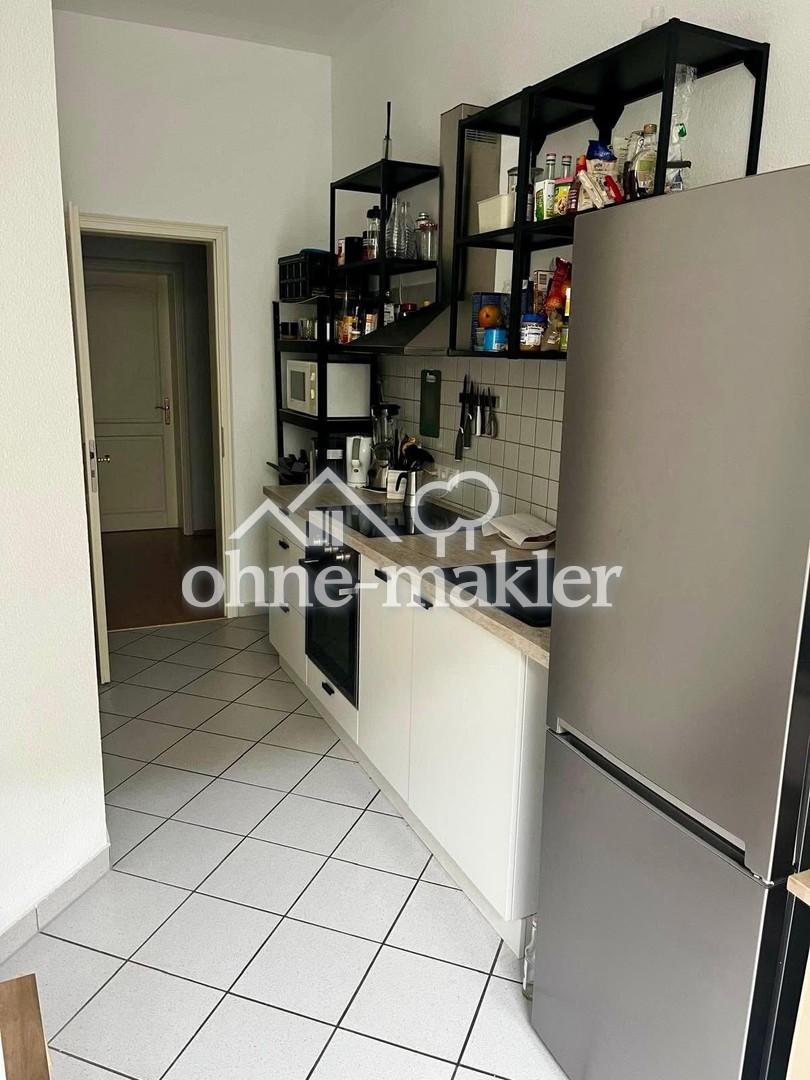 Küche mit Geschirrspüler