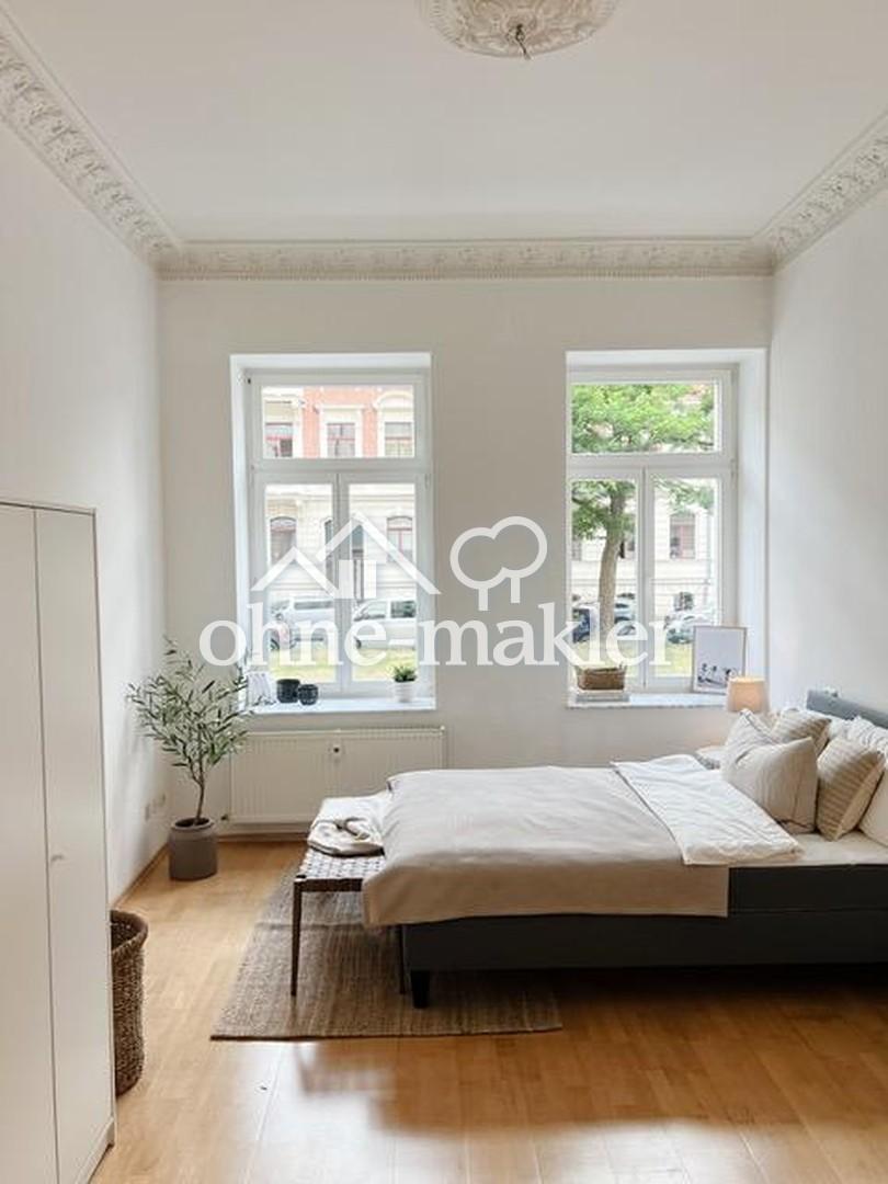 Großes und helles Zimmer