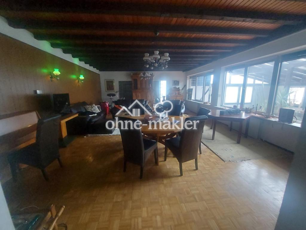 Wohnzimmer (51 qm)