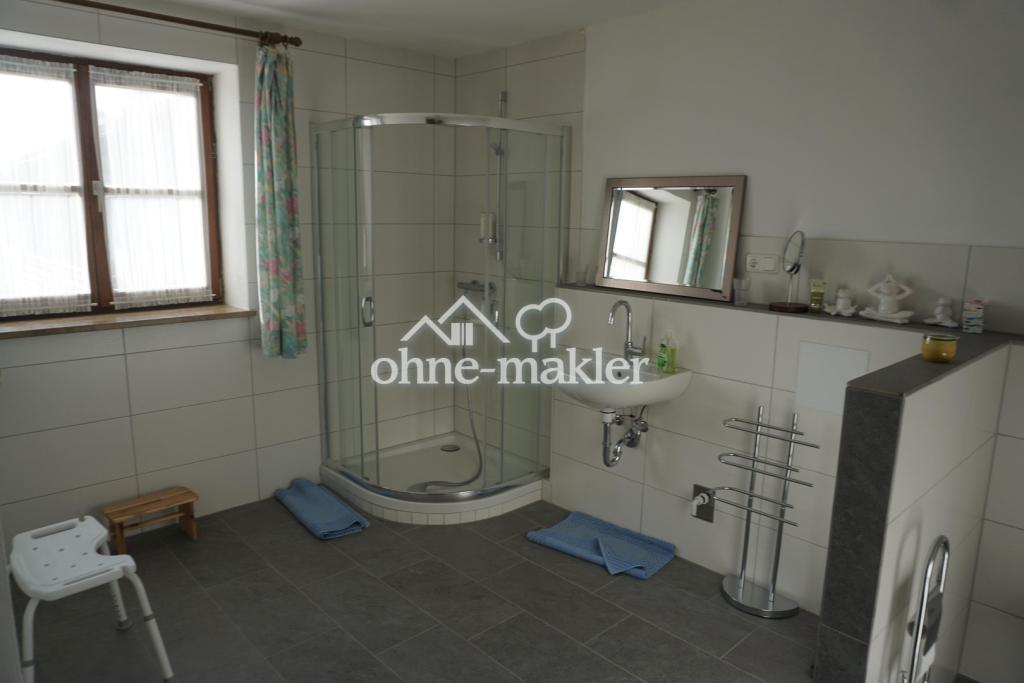 Bad 1. OG (Wohnung 2)