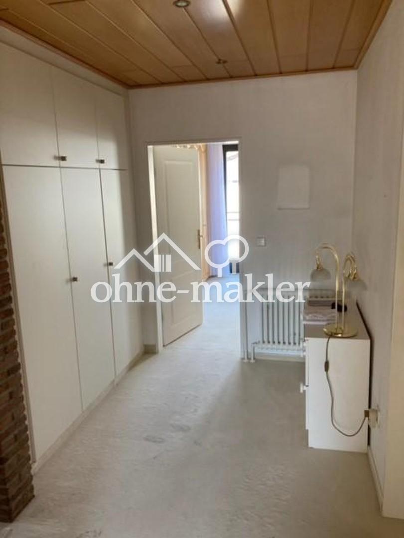 Flur 1. Etage Einbauschrank