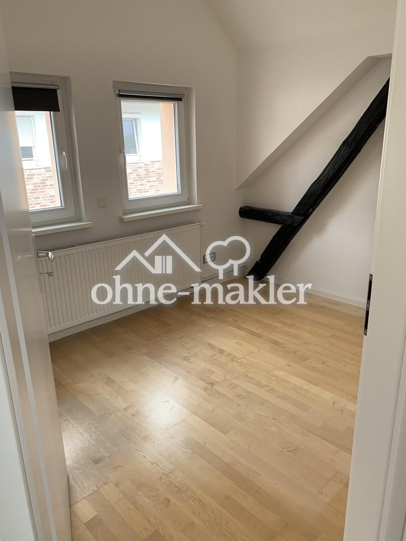 Vor den Toren Frankfurts: kleines Einfamilienhaus in Eschborn-Niederhöchstadt - Photo 3