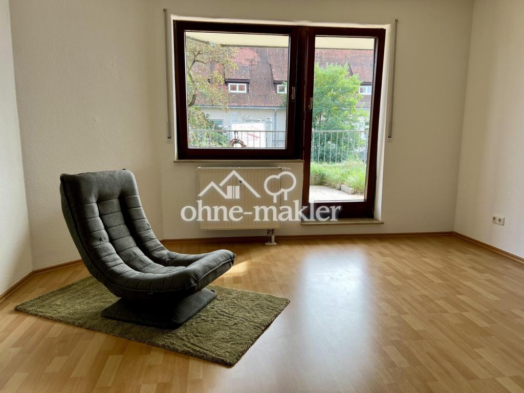 Sonnige, möblierte Terrassenwohnung mit TG-Stellplatz - Photo 1