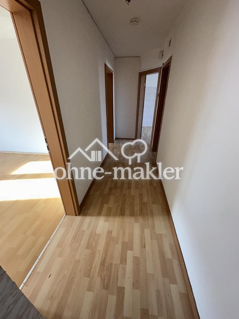 Gute gelegene, großzügige Wohnung im 3. OG - Foto 5