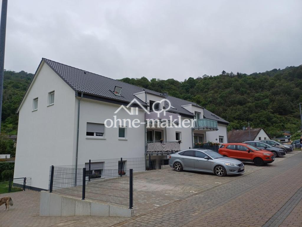 4 Zimmerwohnung mit zwei Balkonen und 2 Stellplätzen, frei ab 01.10.2026 - Foto 2