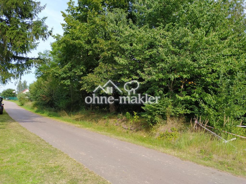 Straße am Grundstück
