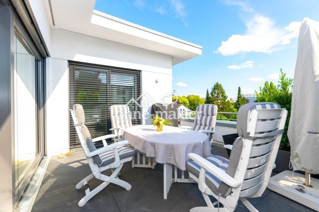 Große Dachterrasse Teil 1