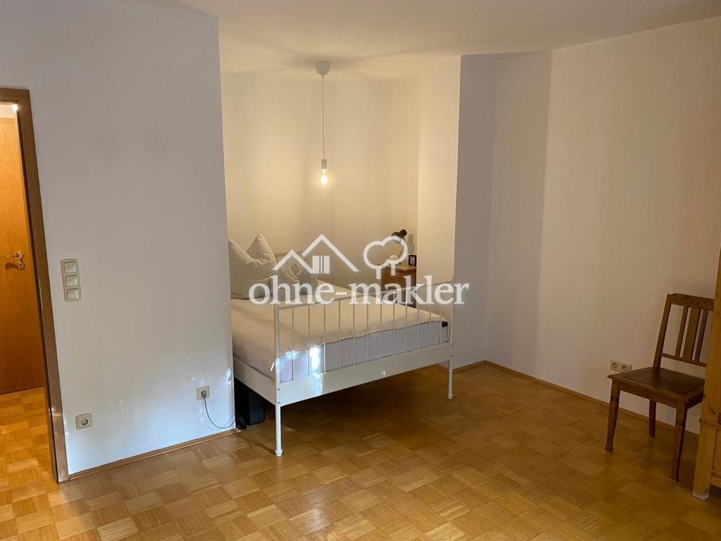Ruhiges 1-Zimmer-Apartment mit großer, uneinsehbarer Terrasse und Stellplatz - Photo 1
