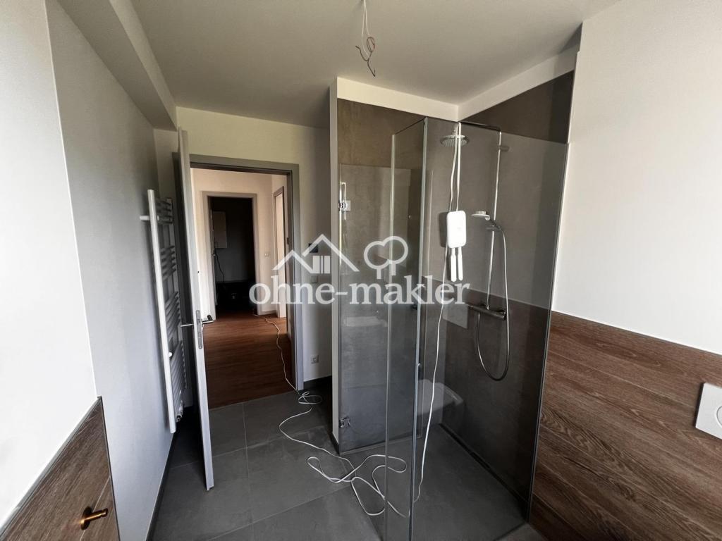 Bad mit bodengleicher Dusche