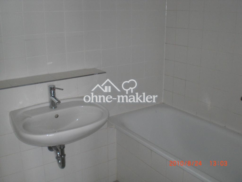Bad mit Badewanne