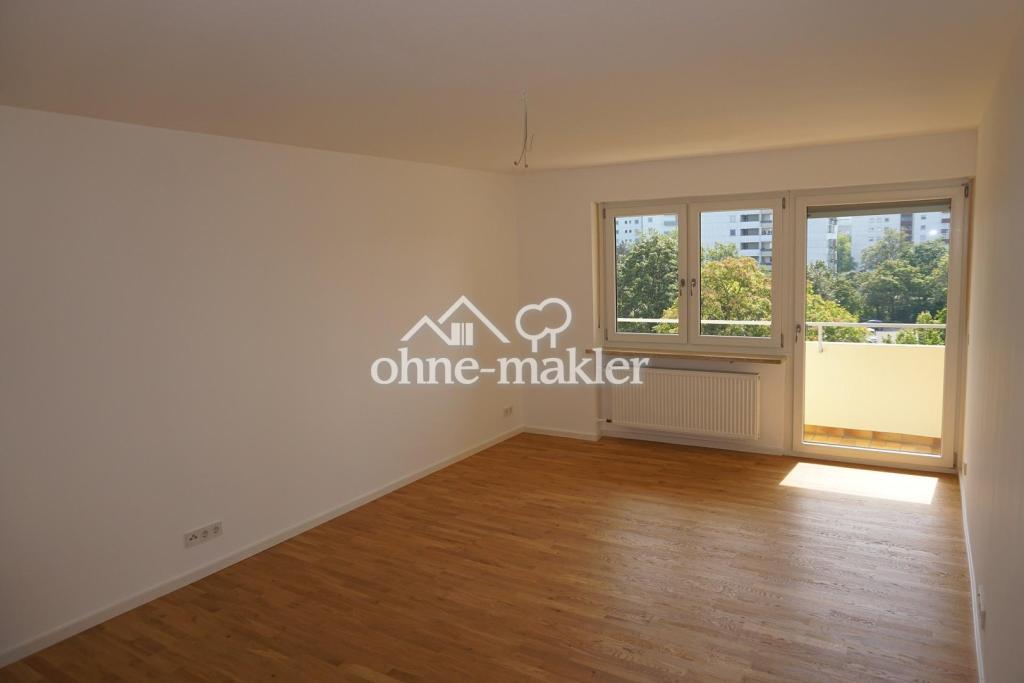 das Wohnzimmer mit 22 qm 