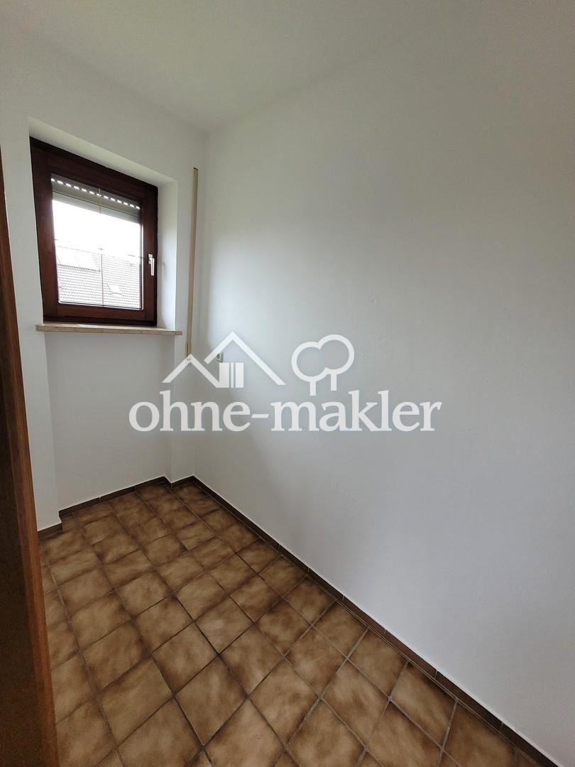 Speisekammer neben Küche