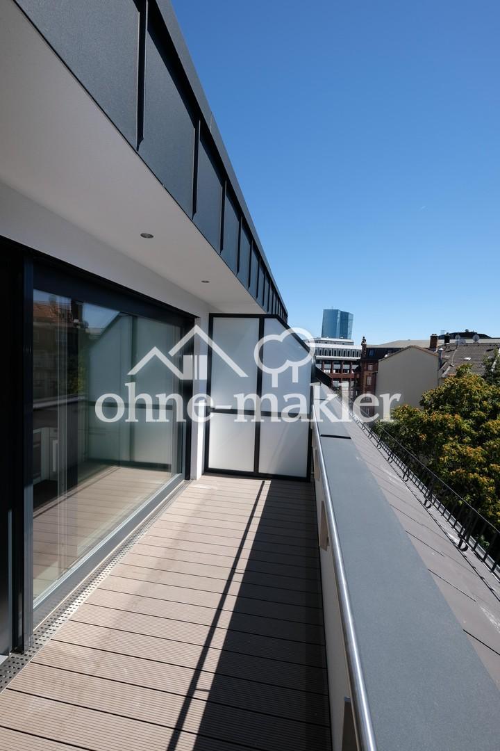 Penthauswohnung mit Dachterrasse: 2-Zimmer-Wohnung mit Einbauküche im Zentrum zu vermieten! - Photo 5