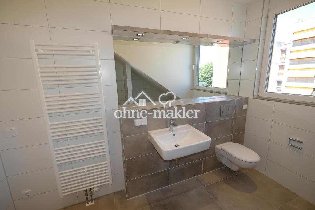 Penthauswohnung mit Dachterrasse: 2-Zimmer-Wohnung mit Einbauküche im Zentrum zu vermieten! - Photo 4