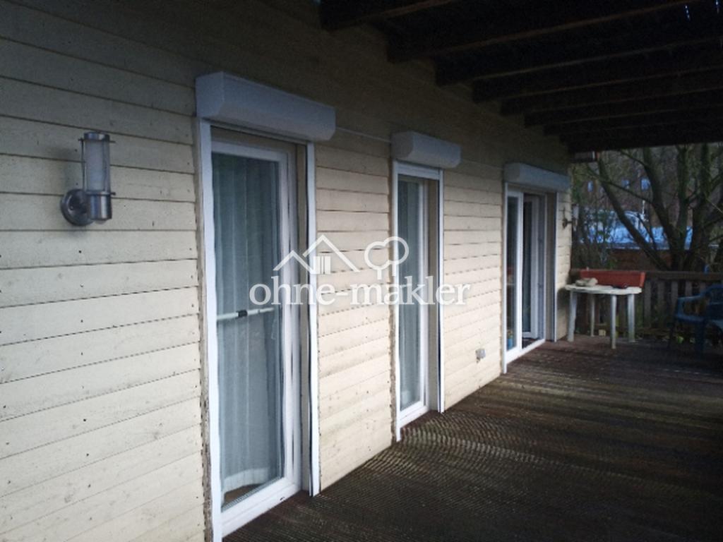 EG Whg. 1: Holzbalkon SW-Seite