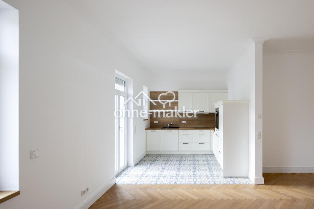 1-Zimmer-Wohnung in saniertem Altbau mit Einbauküche und Balkon zu vermieten! - Foto 4
