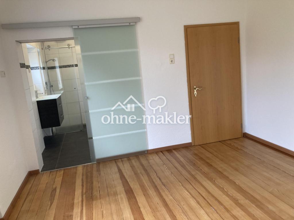 Schlafzimmer mit Bad