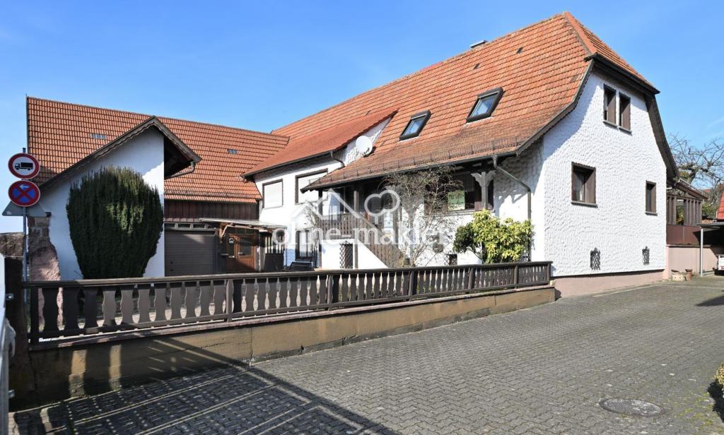 Straßenansicht