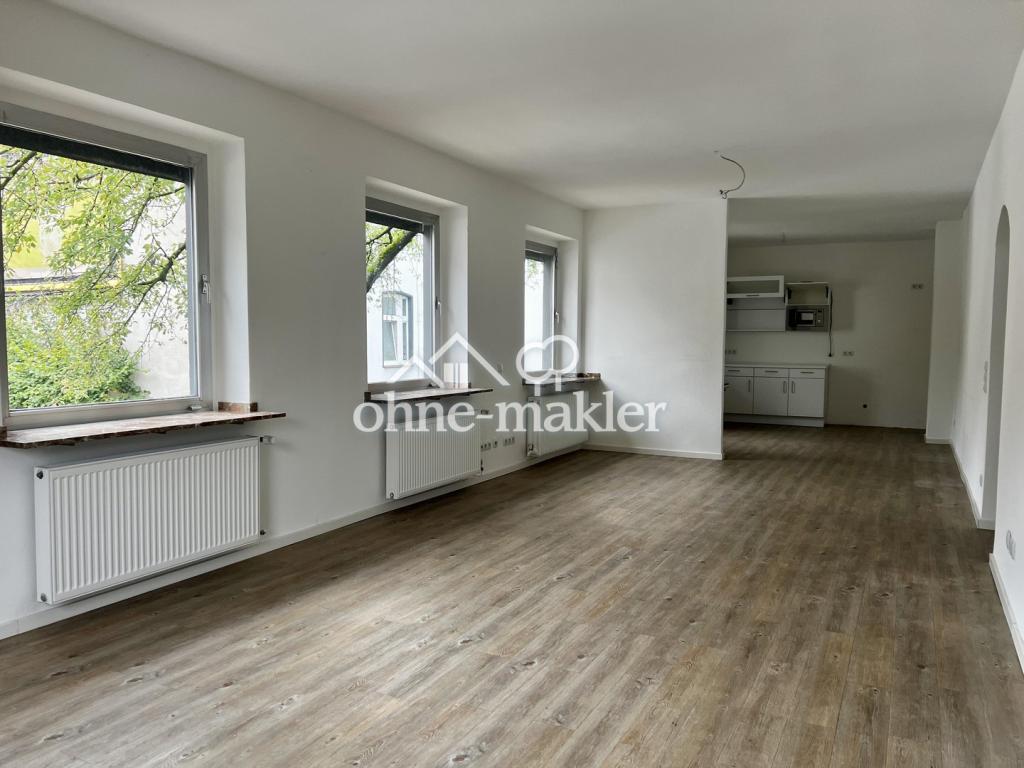Moderne Loftwohnung im 1. OG mit eigenem Eingang! - Photo 1