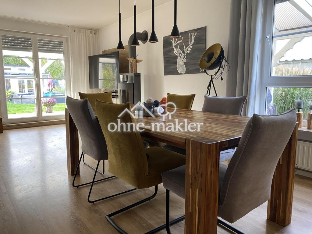 Esszimmer mit Holzofen