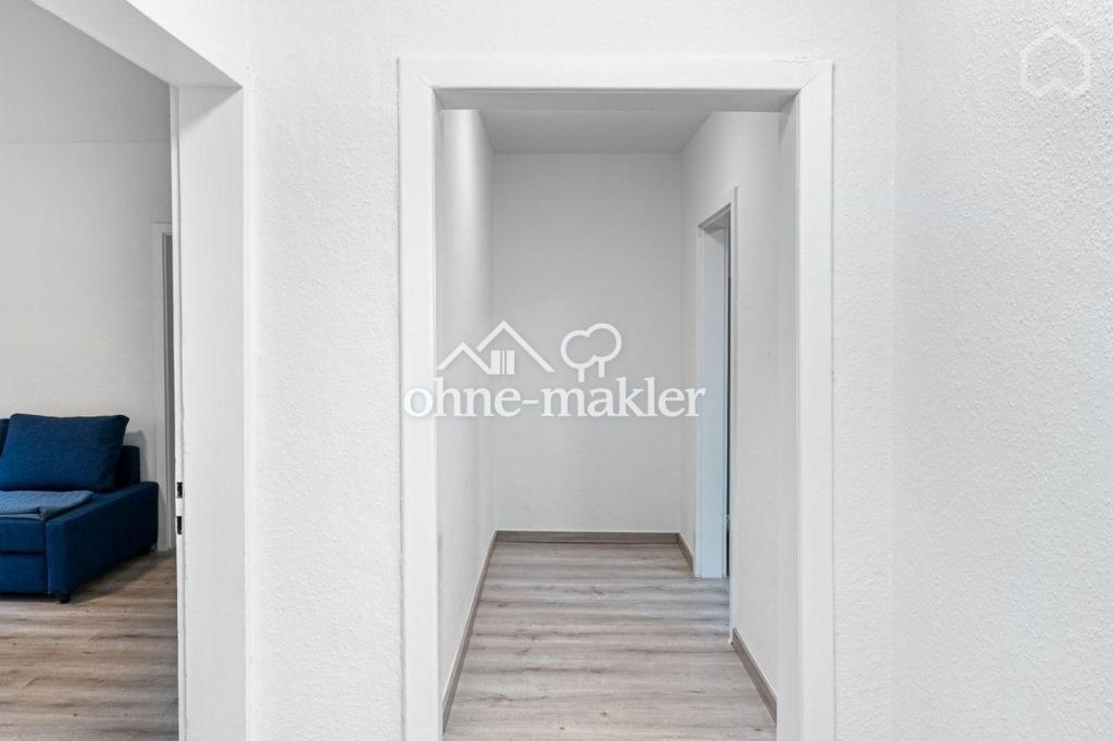 Möbliertes 2,5 Zimmer Apartment mit Balkon und EBK - Photo 2