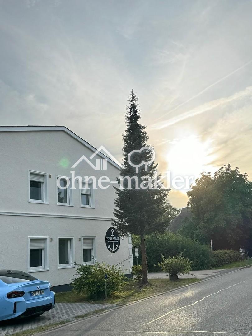 8 Parkplätze am Haus