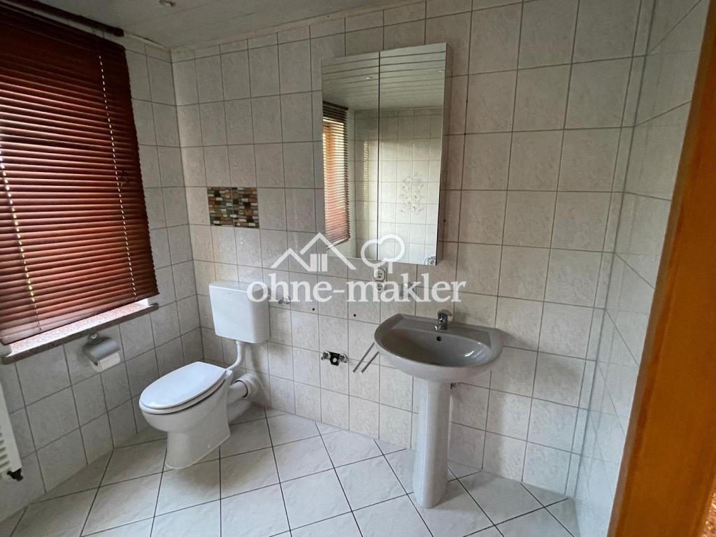 Charmantes 7-Zimmer-Einfamilienhaus mit Terrasse und Garten zu vermieten - Photo 4