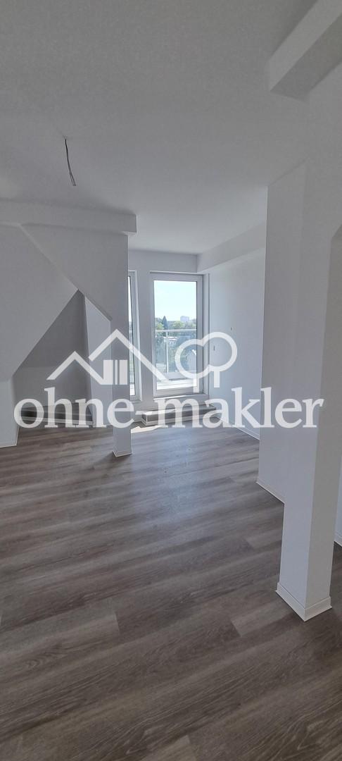 (3 Zi) Zimmer  mit 3 Balkonen 