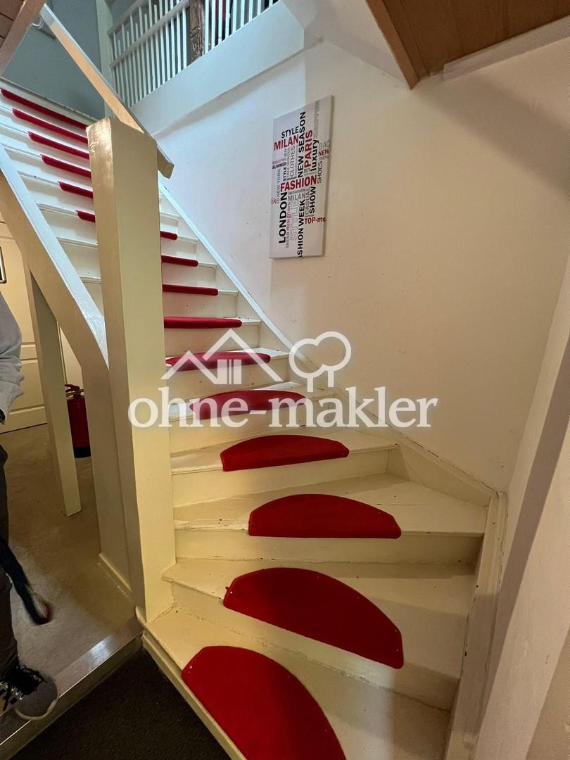 Treppe nach oben (Whg 1)