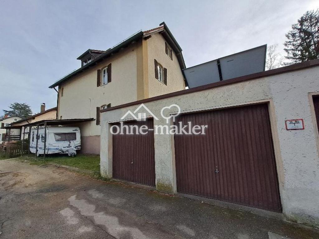 Garagen, Stellplätze, Carport 