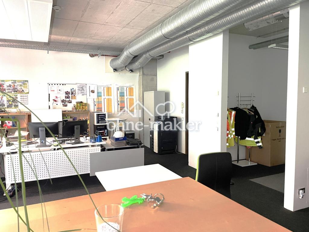 Büro EG