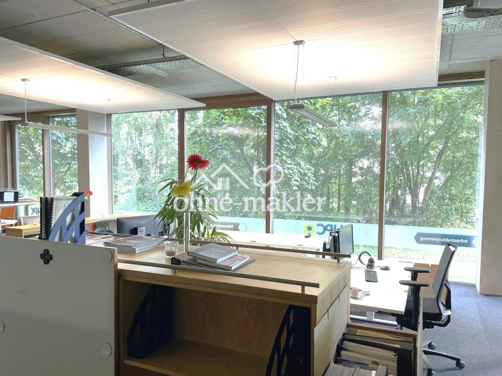 Büro EG