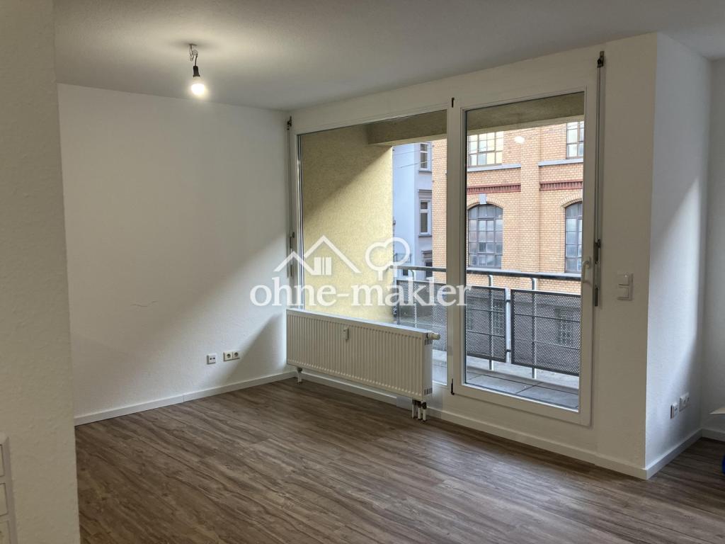 Neu sanierte und zentral gelegene 1.5-Zimmer Wohnung, mit Balkon, EBK und TG Stellplatz - Photo 1