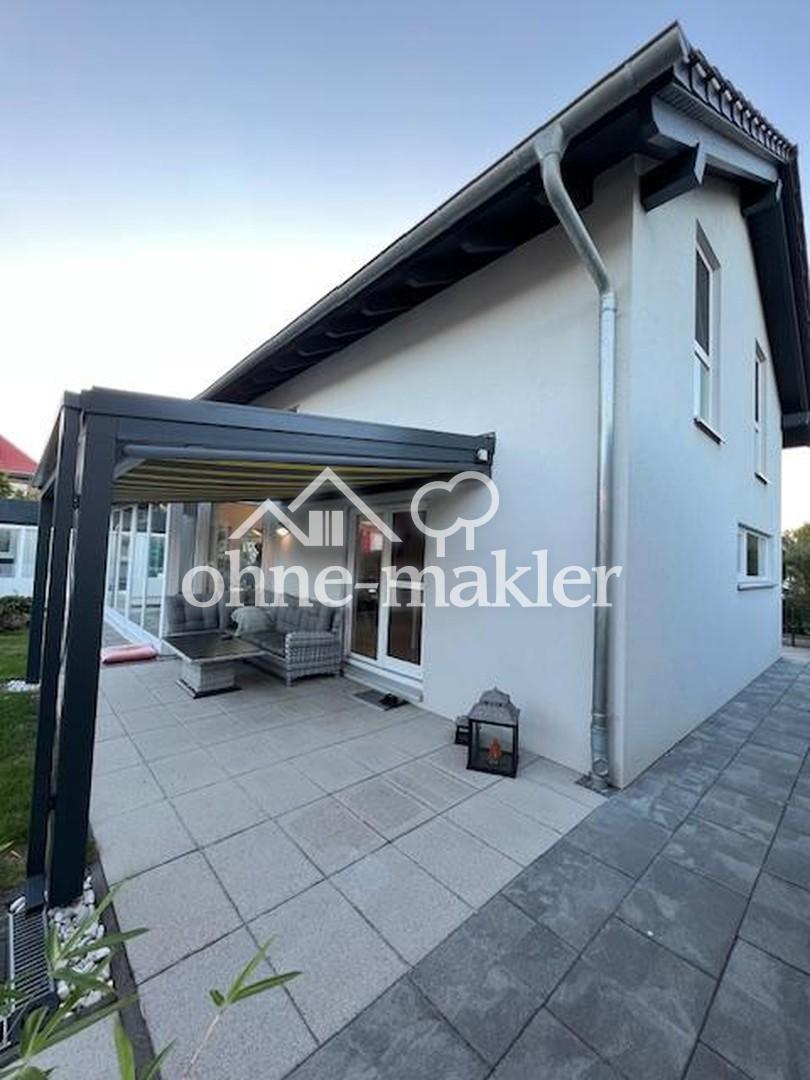 Terrasse mit Überdachung
