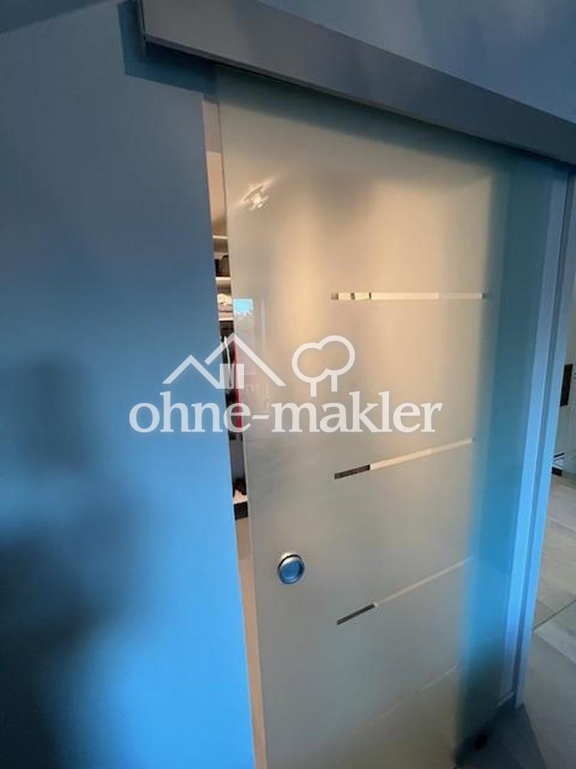 Begehbarer Kleiderschrank