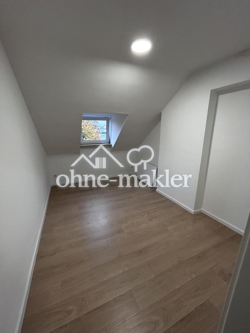 Modernisierte Dachgeschosswohnung mit Charme – 2 Zimmer in Mönchengladbach-Rheydt - Foto 2