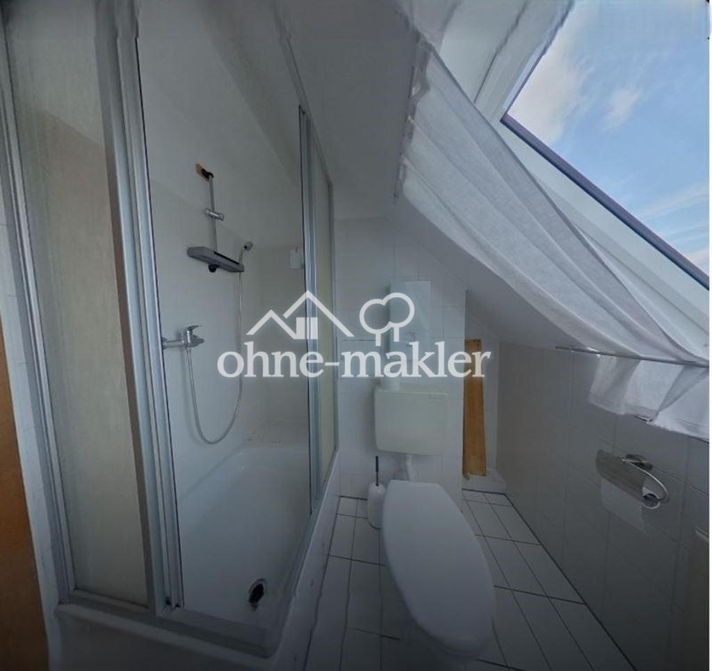 Zentrale aber ruhige 3-Zimmer Wohnung mit Einbauküche & Dachterrasse! - Photo 3