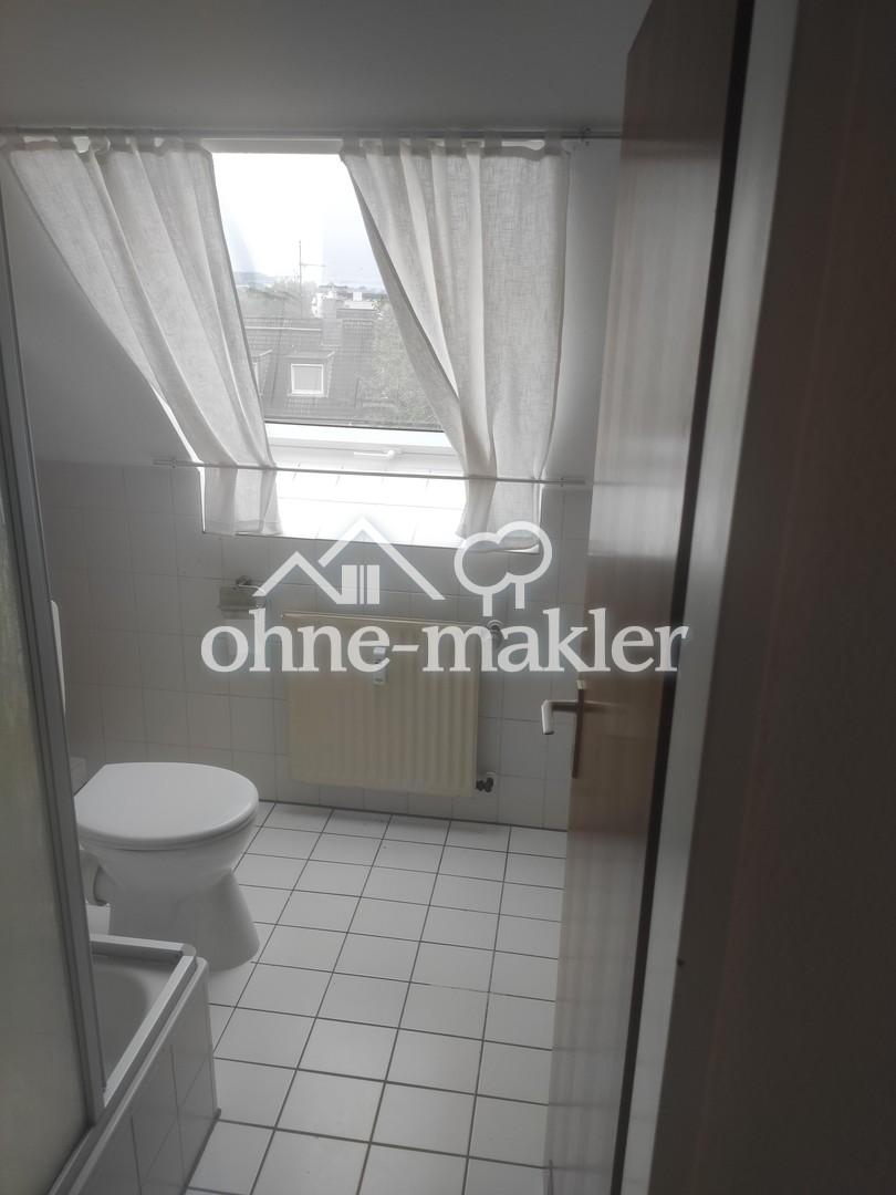 Zentrale aber ruhige 3-Zimmer Wohnung mit Einbauküche & Dachterrasse! - Photo 2