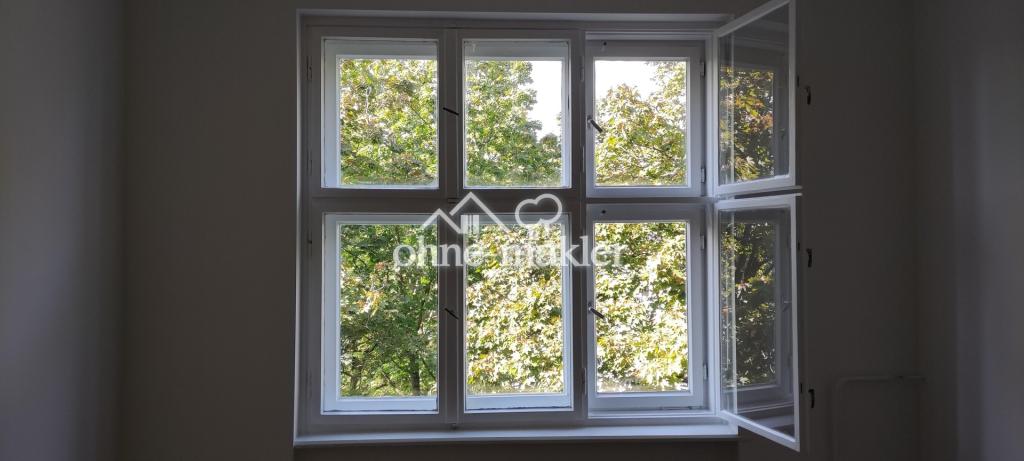 Blick Innenhof, Schlafzimmer